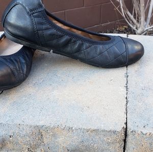 🥳Let's Make a Deal! Vionic Desiree ballet flat EUC